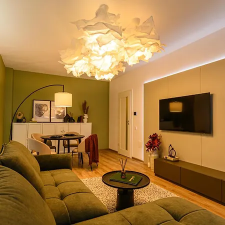 Moonlight Mountain Retreat Apartment *